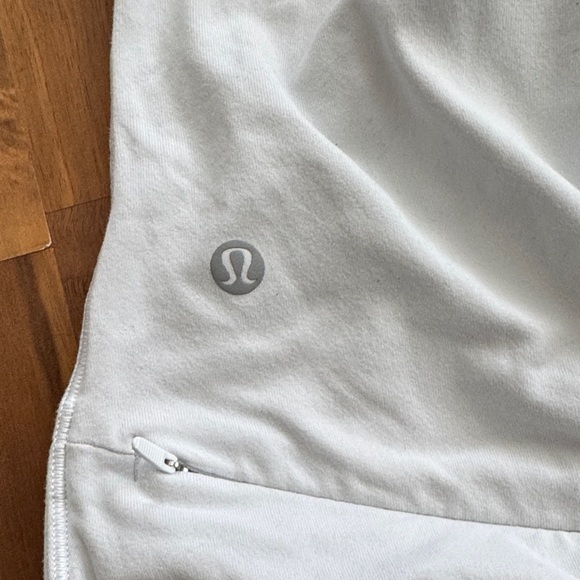 Lululemon Elegant Women's Long Sleeve Top in White - Picture 11 of 11
